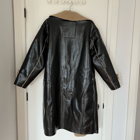 Sherpa/vegan leather oversized trenchcoat - Picture 4 of 4